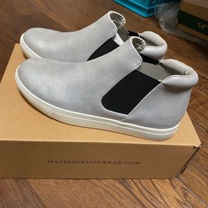 Size 7.5 Coconuts by Matisse Harlan slip ons